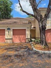 Building Photo - 2492 Centergate Dr