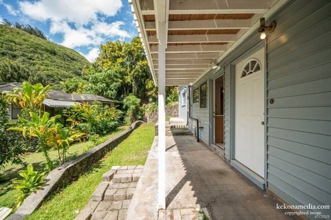 Building Photo - 1 Bd 1 Ba 1Pkg -Palolo - small pet negotia...