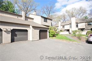Building Photo - 3 Woods Hollow Ct