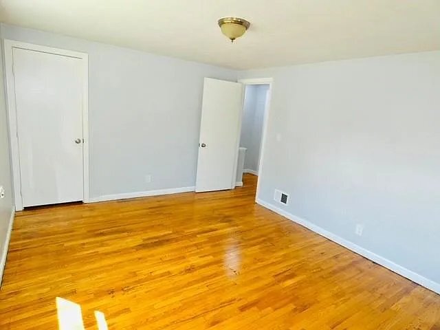 Foto del edificio - 21 Saratoga Rd