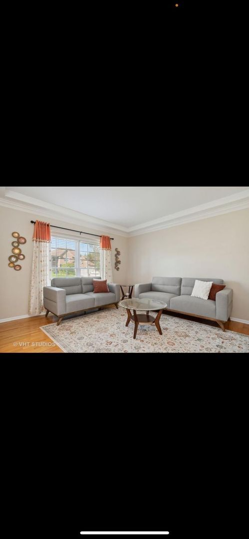 Building Photo - BEAUTIFUL HOUSE- 4+1 bsmt bedroom, 3.5 bat...