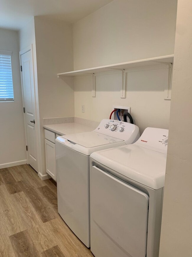 Building Photo - 2358 South Dr