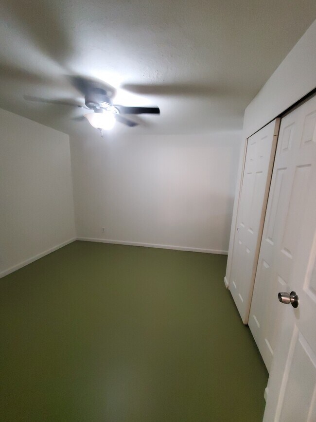 Foto del edificio - 1005 W 5th St