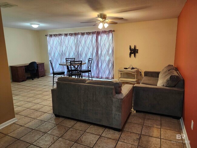 Foto del edificio - 1146 N Alston St