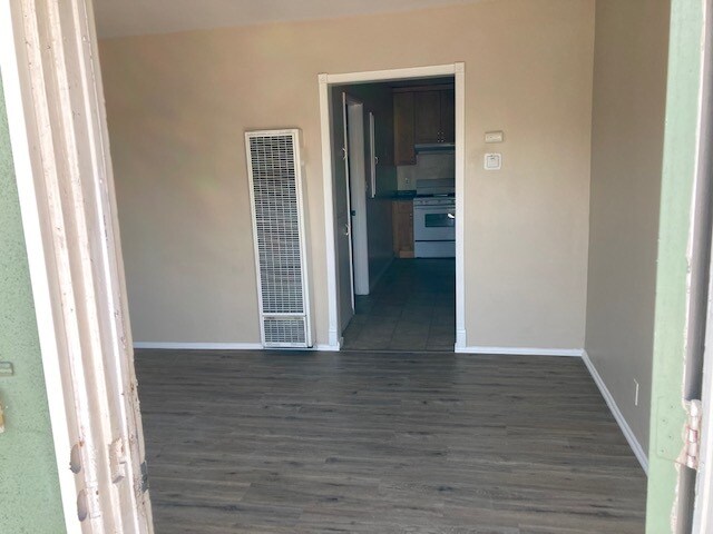 Living Room - 121 N West St
