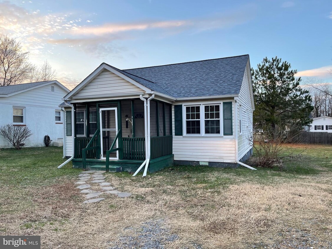 Building Photo - 27393 N Sandgates Rd