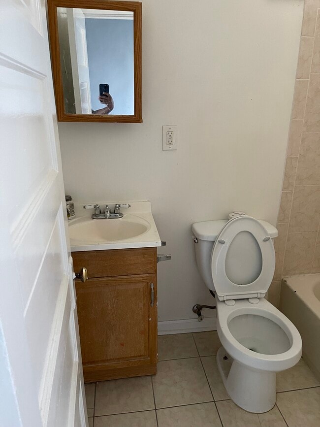 Building Photo - 2240 Penrose Ave