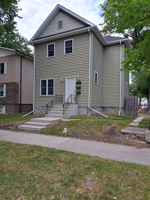 Photo principale - 147 Dumoulin St