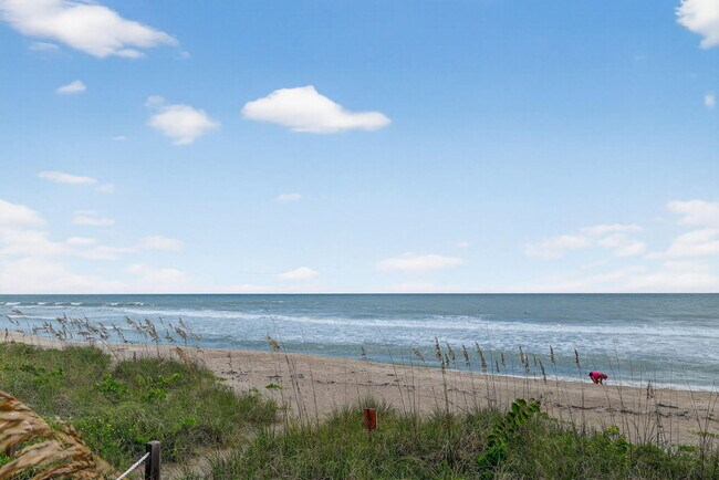 Foto del edificio - 10310 S Ocean Dr