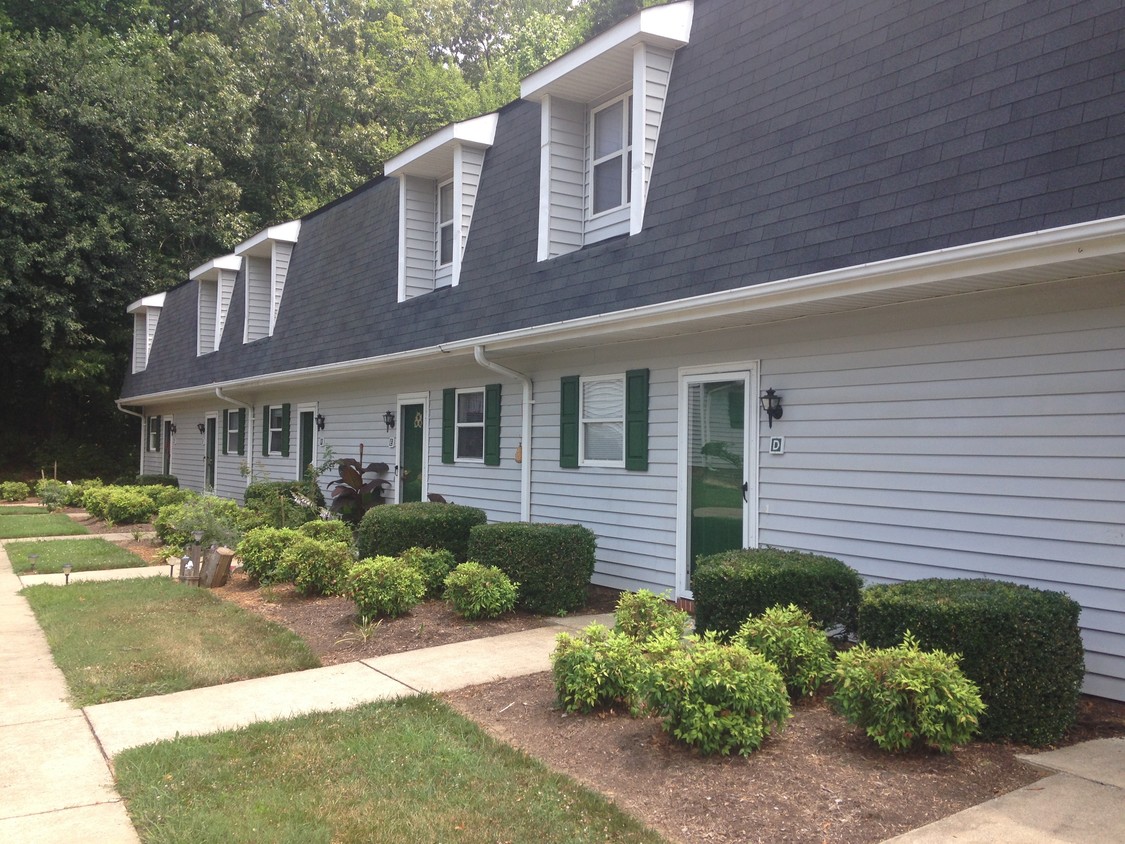 Foto del edificio - Sherwood Forest Apartments