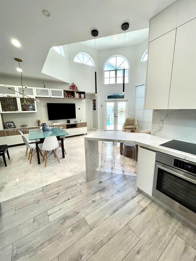 Foto del edificio - 3070 Allamanda St