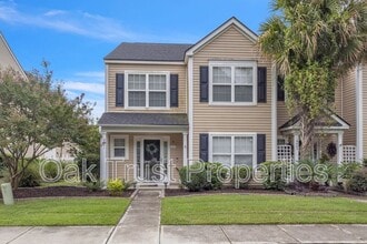 Building Photo - 9041 Maple Grove Dr