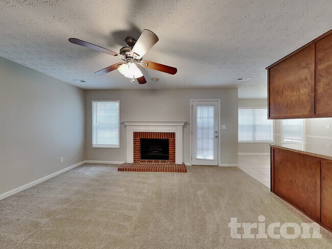 Foto del edificio - 235 Red Maple Dr