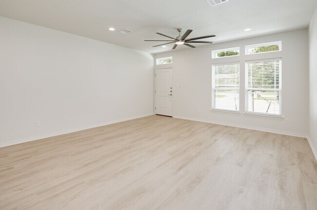 Foto del edificio - 108 Sterling St