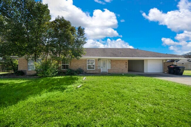 Foto del edificio - 404 Milwaukee St