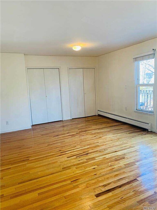 Foto del edificio - 84-46 Dana Ct