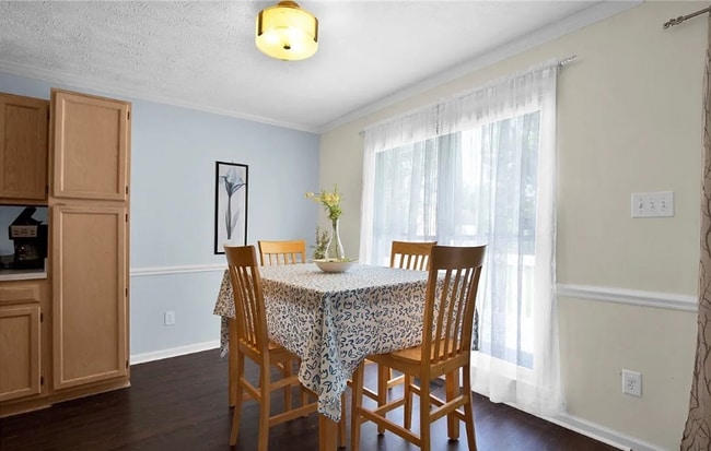 Foto del edificio - 4800 Deer Lakes Rd