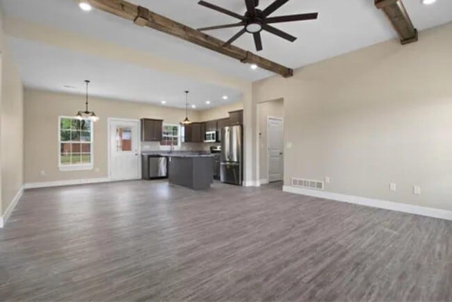 Building Photo - 1739 Savannah Ct