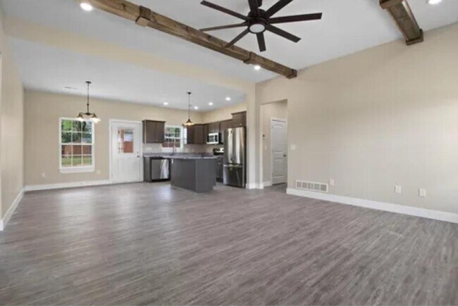 Foto del edificio - 1739 Savannah Ct