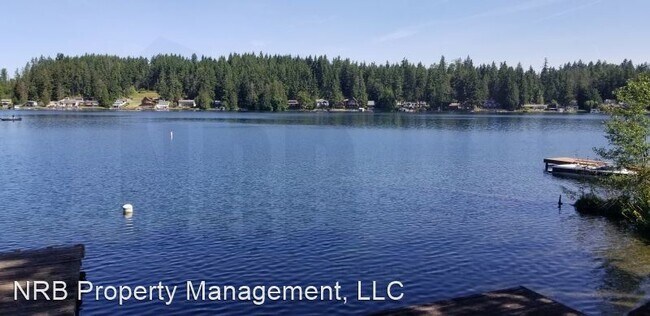 Building Photo - 12019 Clear Lake South Rd E