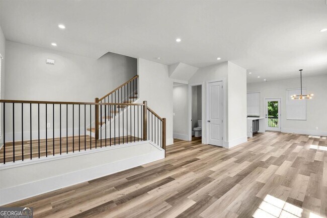 Building Photo - 3165 Dogwood Dr
