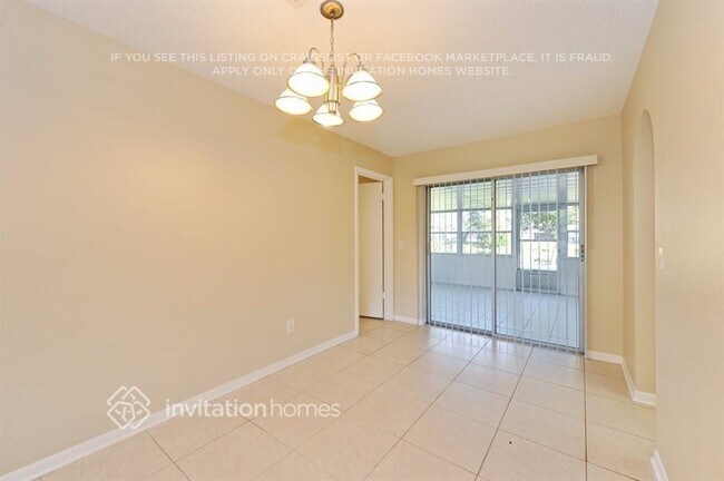 Building Photo - 5209 Windlaff Ave