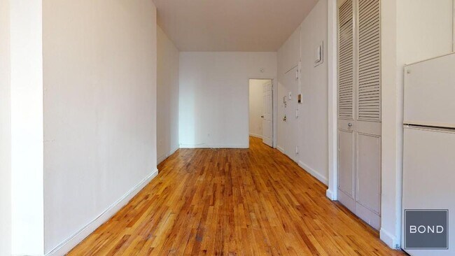 Foto del edificio - 309 E 90th St