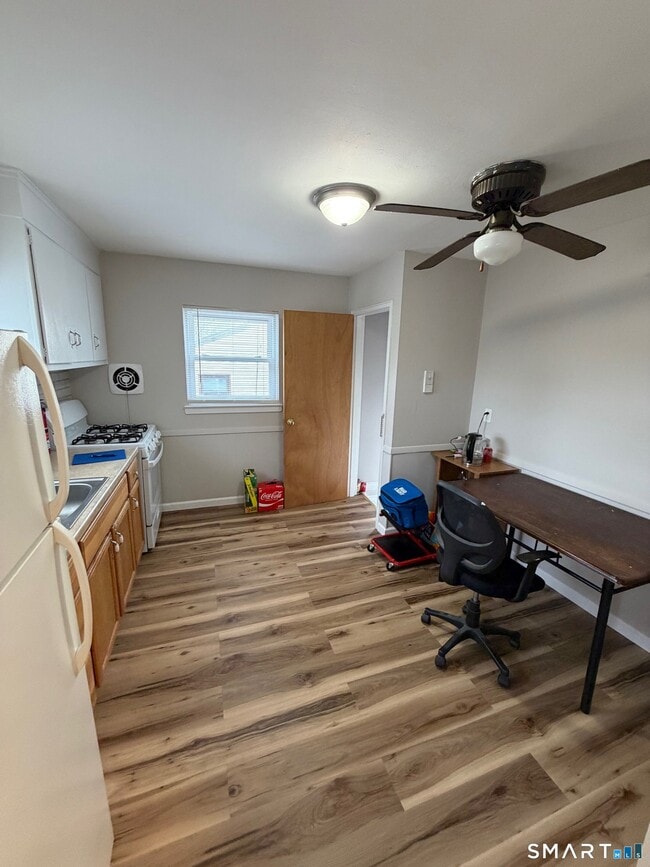 Foto del edificio - 21 Monte Vista Ave