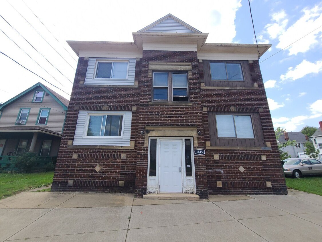 Outside - 1815 Denison Ave