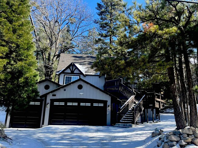 Foto del edificio - 1039 N Grass Valley Rd