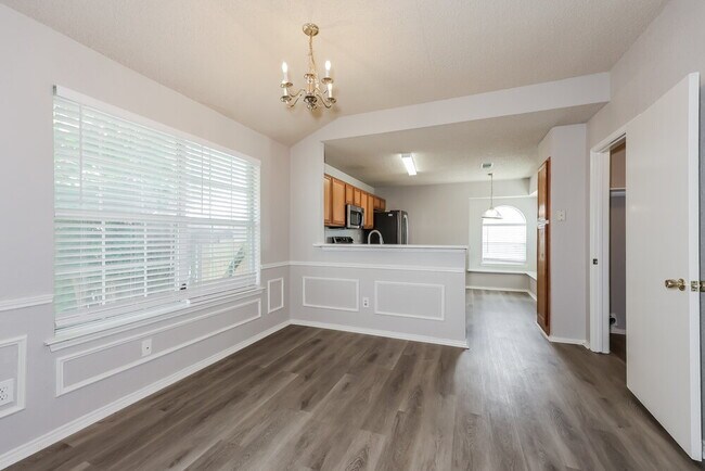 Foto del edificio - 1704 Spicewood Trail
