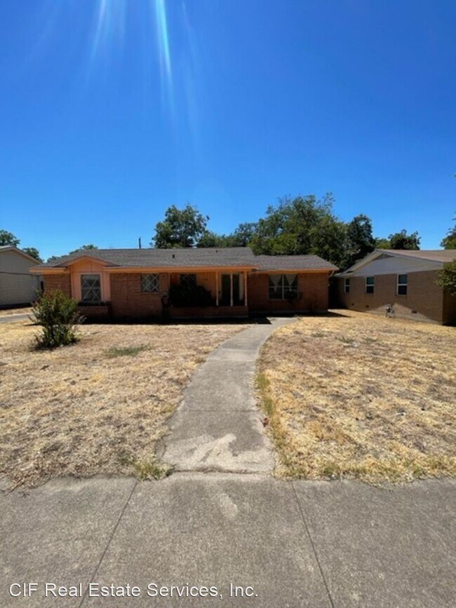 Building Photo - 3 br, 2 bath House - 1218 Parkdale Dr.