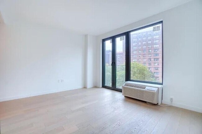 Foto del edificio - 0 bedroom in New York NY 10029