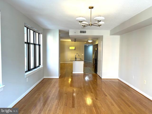 Foto principal - 400 Massachusetts Ave NW