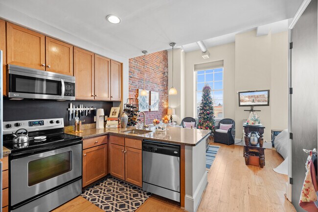 Building Photo - 2035 2nd St NW