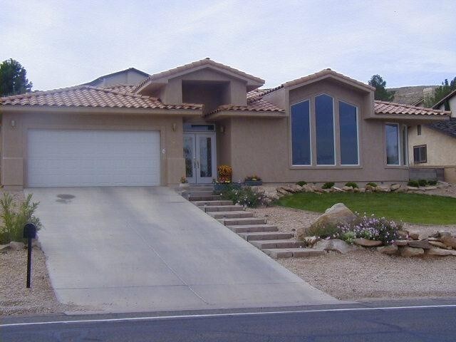 Foto del edificio - Beautiful 3 bedroom Home in Bloomington Hills