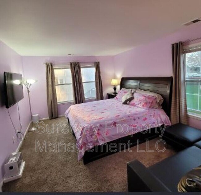 Foto del edificio - 108 Lowell Ct