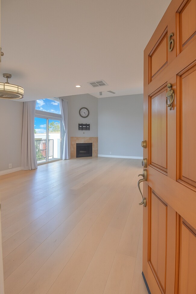 Building Photo - 12530 Venice Blvd.