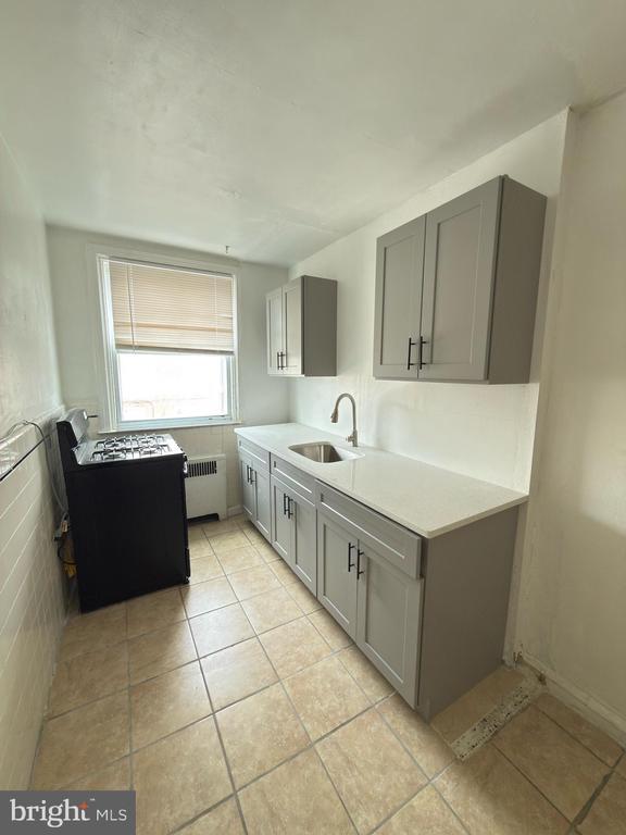 Foto del edificio - 6650 Kindred St