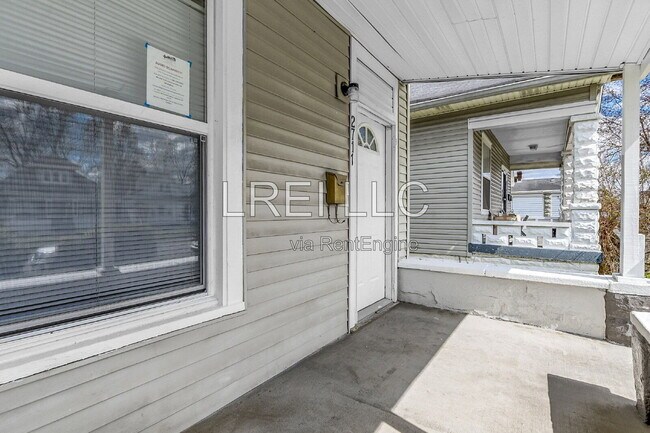 Foto del edificio - 2717 Hale Ave