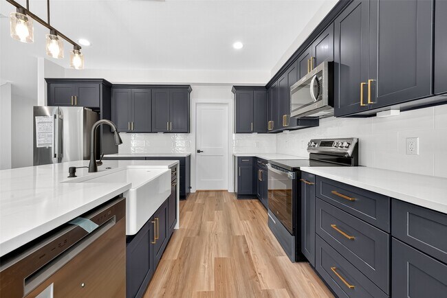 Building Photo - 12315 New Jordan Ln