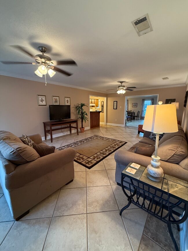 Building Photo - 1451 Aris Ave