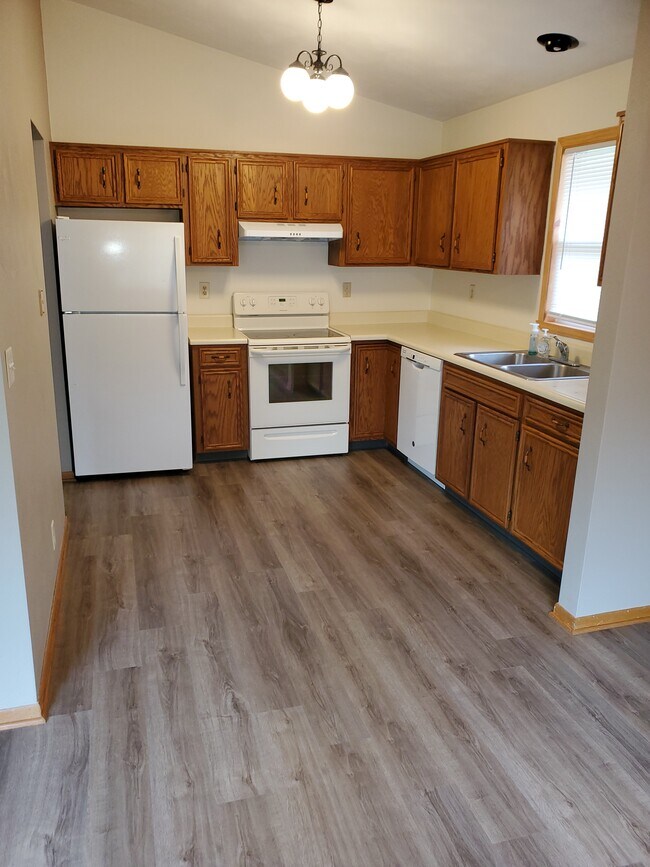 Building Photo - 11707 Dorothea Ave