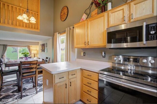 Building Photo - 4 br, 2 bath House - 9027 parkside dr