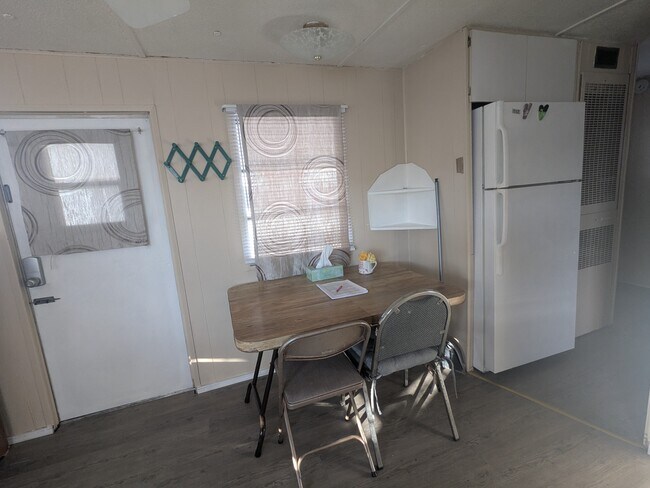 Foto del edificio - 120 Fortner Ave