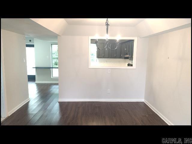 Foto del edificio - 401 Club Rd