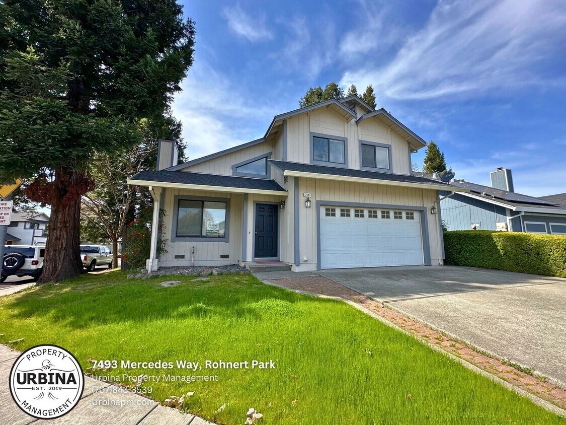 Foto principal - Move-In Ready! Stunning M Section Home wit...