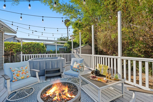 Building Photo - 3112 Nimitz Blvd