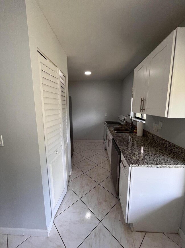 Building Photo - 159 NW 70th St