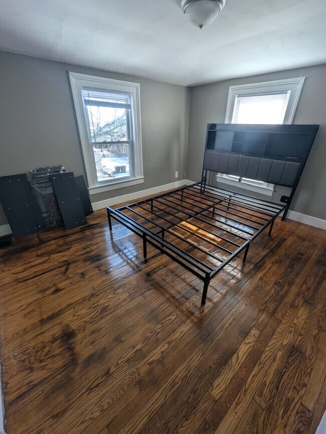 Building Photo - 92 First Ave